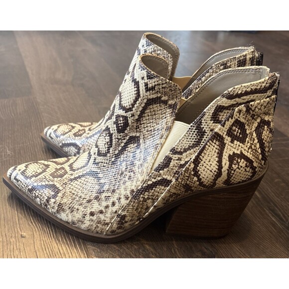 Vince Camuto 11 /43 Gradina Snake Reptile Ankle Boots Rodeo Cowgirl Exotic Gypsy - Picture 1 of 10